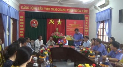 VKSND tỉnh Sê Kông, Lào đến thăm và trao đổi kinh nghiệm làm việc tại VKSND huyện Duy Xuyên