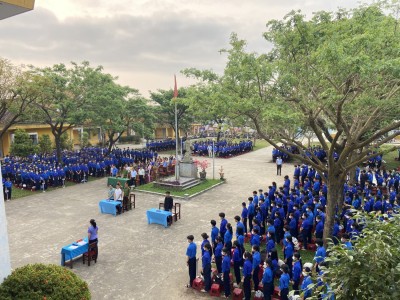 Chi đoàn khối Nội chính phối hợp với Chi đoàn Công an thành phố Hội An phát huy vai trò xung kích thanh niên trong hoạt động giáo dục,  phổ biến, tuyên truyền pháp luật