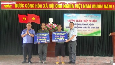 VKSND tỉnh Quảng Nam thăm và trao quà tại xã kết nghĩa Cà Dy, huyện Nam Giang và xã Đại Thạnh, huyện Đại Lộc nhân ngày Đại Đoàn kết toàn dân tộc