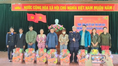 VKSND tỉnh Quảng Nam chung tay chăm lo Tết cho bà con tại xã kết nghĩa Cà Dy, huyện Nam Giang