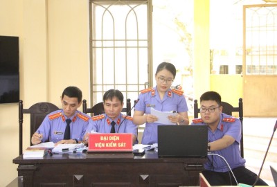 XÉT XỬ CÁC BỊ CÁO TRONG ĐƯỜNG DÂY “TÍN DỤNG ĐEN”