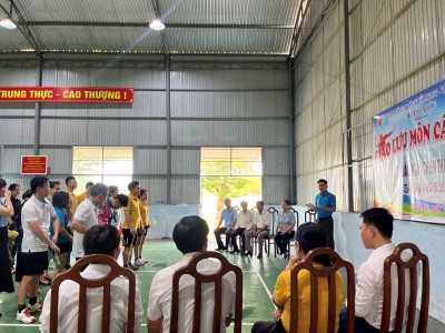 Viện kiểm sát và Uỷ ban MTTQVN huyện Đại Lộc phối hợp tổ chức giao lưu cầu lông chào mừng kỷ niệm 70 năm ngày chiến thắng Điện Biên Phủ