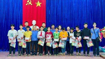 VKSND TP. TAM KỲ VỚI CHƯƠNG TRÌNH “QUỐC TẾ THIẾU NHI VỚI TRẺ EM NGHÈO VƯỢT KHÓ”