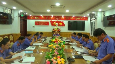 VIỆN KIỂM SÁT NHÂN DÂN TỈNH QUẢNG NAM TỔ CHỨC HỌP GÓP Ý BÁO CÁO SƠ KẾT CÔNG TÁC 6 THÁNG ĐẦU NĂM 2024
