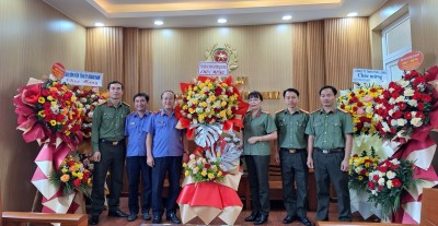 VIỆN KIỂM SÁT NHÂN DÂN TỈNH QUẢNG NAM CHÚC MỪNG NGÀY TRUYỀN THỐNG CÔNG AN NHÂN DÂN