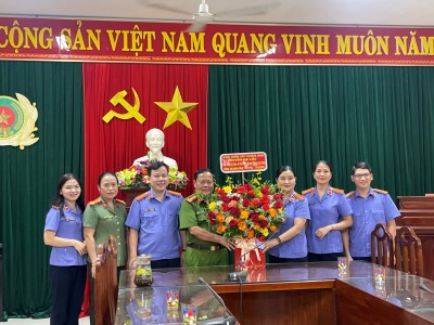 VKSND huyện Đại Lộc thăm và chúc mừng ngày truyền thống Công an nhân dân (19/8/1945 – 19/8/2024)