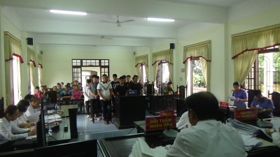 Viện kiểm sát nhân dân huyện Thăng Bình trình chiếu tài liệu, chứng cứ tại phiên toà xét xử vụ án hình sự
