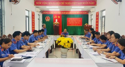 VIỆN TRƯỞNG VIỆN KIỂM SÁT NHÂN DÂN (VKSND) TỈNH QUẢNG NAM TIẾN HÀNH KIỂM TRA, LÀM VIỆC VỚI VKSND THÀNH PHỐ TAM KỲ VỀ CÔNG TÁC 10 THÁNG NĂM 2024