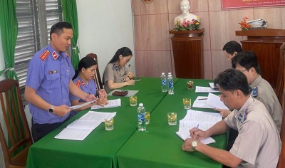 VKSND huyện Phước Sơn tiến hành phúc tra việc thực hiện Kết luận trực tiếp kiểm sát năm 2024 tại Chi cục Thi hành án dân sự huyện Phước Sơn