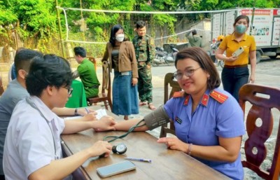 VKSND huyện Nam Trà My tham gia Hiến máu tình nguyện