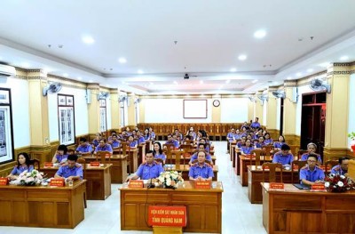 Đảng ủy VKSND tỉnh Quảng Nam tổ chức Hội nghị sinh hoạt chuyên đề kỷ niệm 135 năm ngày sinh nhật Bác và khen thưởng điển hình trong thực hiện Chỉ thị 05-CT/TW, ngày 15/5/2016 của Bộ Chính trị