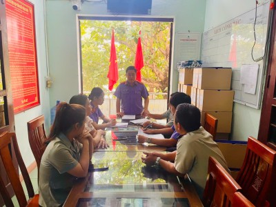 VKSND thị xã Điện Bàn trực tiếp kiểm sát đột xuất hoạt động thi hành án dân sự tại Chi cục Thi hành án dân sự thị xã Điện Bàn