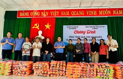 Hành trình về với xã đảo Tam Hải