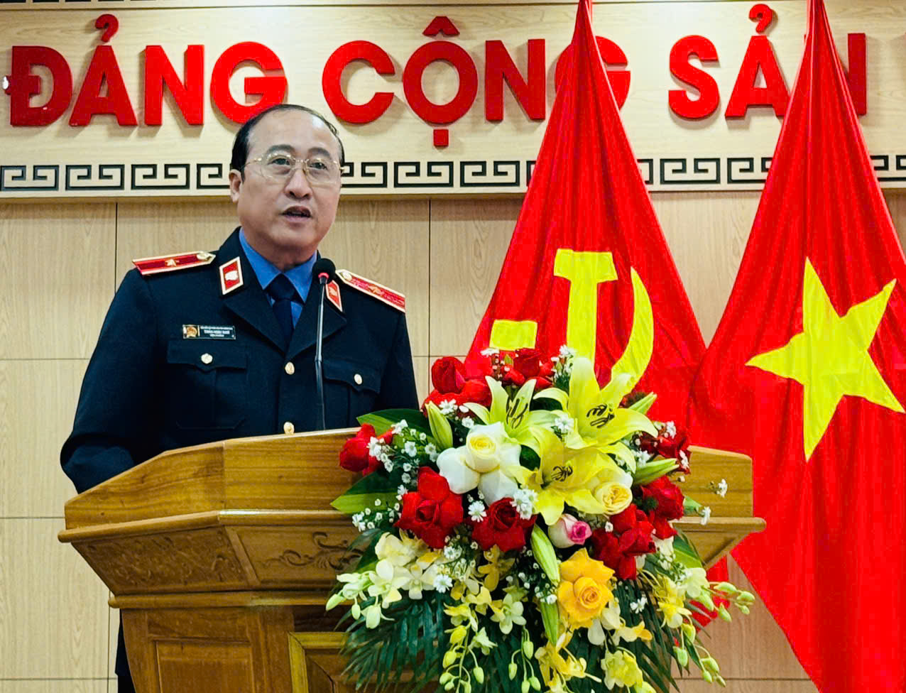 VKSND tỉnh Quảng Nam tổ chức Hội nghị triển khai công tác năm 2025 và đón nhận cờ thi đua ngành Kiểm sát nhân dân